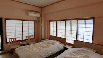 雙床房 (with Open Air Bath, 201) | 書桌、免費無線上網