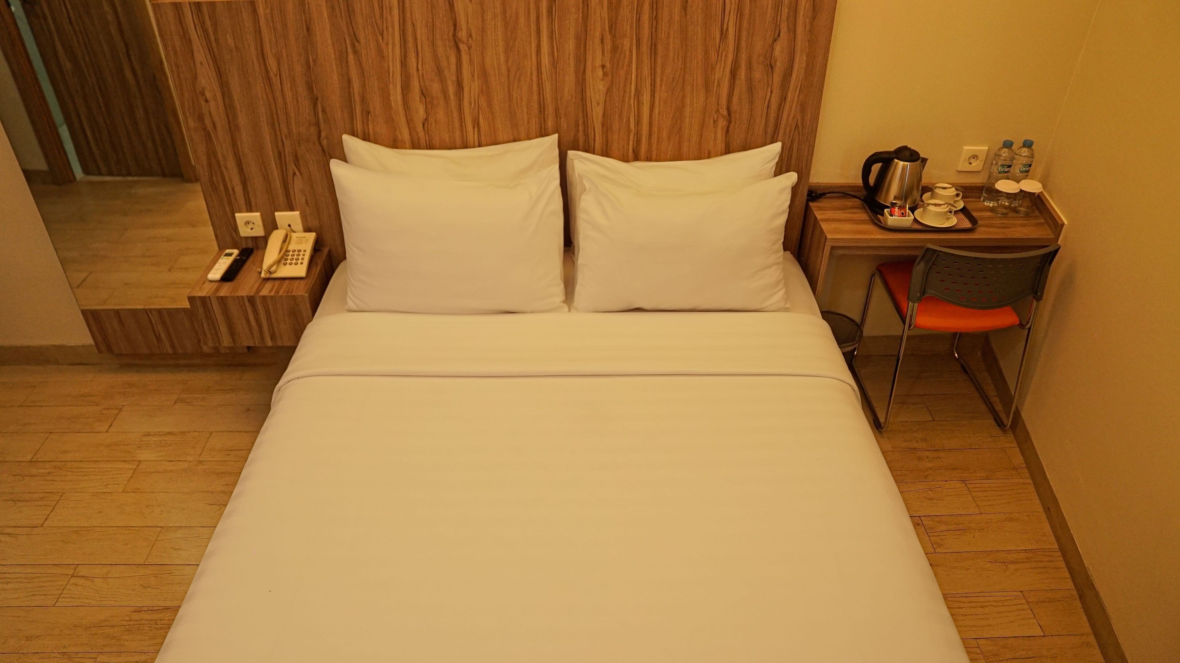 Foto - Whiz Hotel Cikini Jakarta