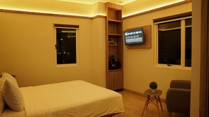 Bureau, fer et planche à repasser, Wi-Fi gratuit