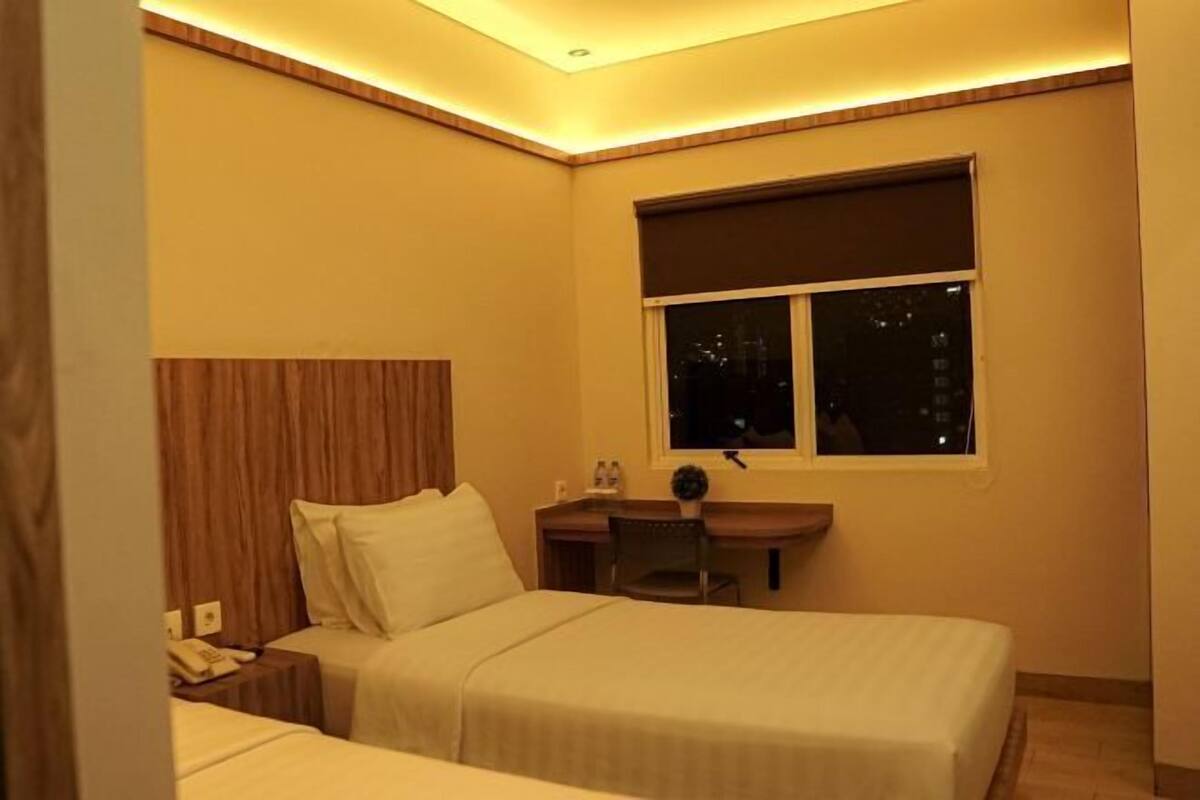 Desk, iron/ironing board, free WiFi