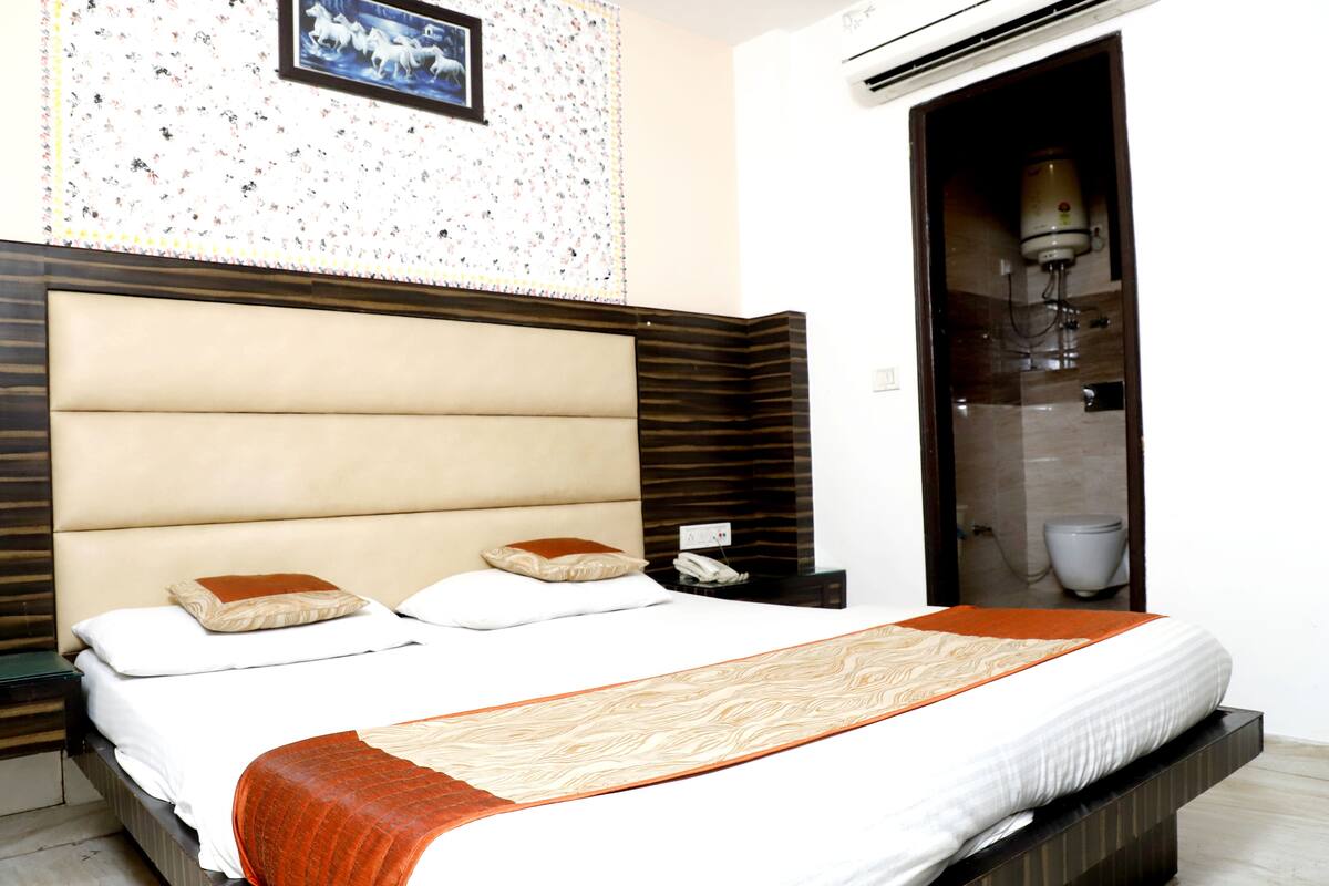 Deluxe Room | In-room safe, soundproofing, rollaway beds, free WiFi