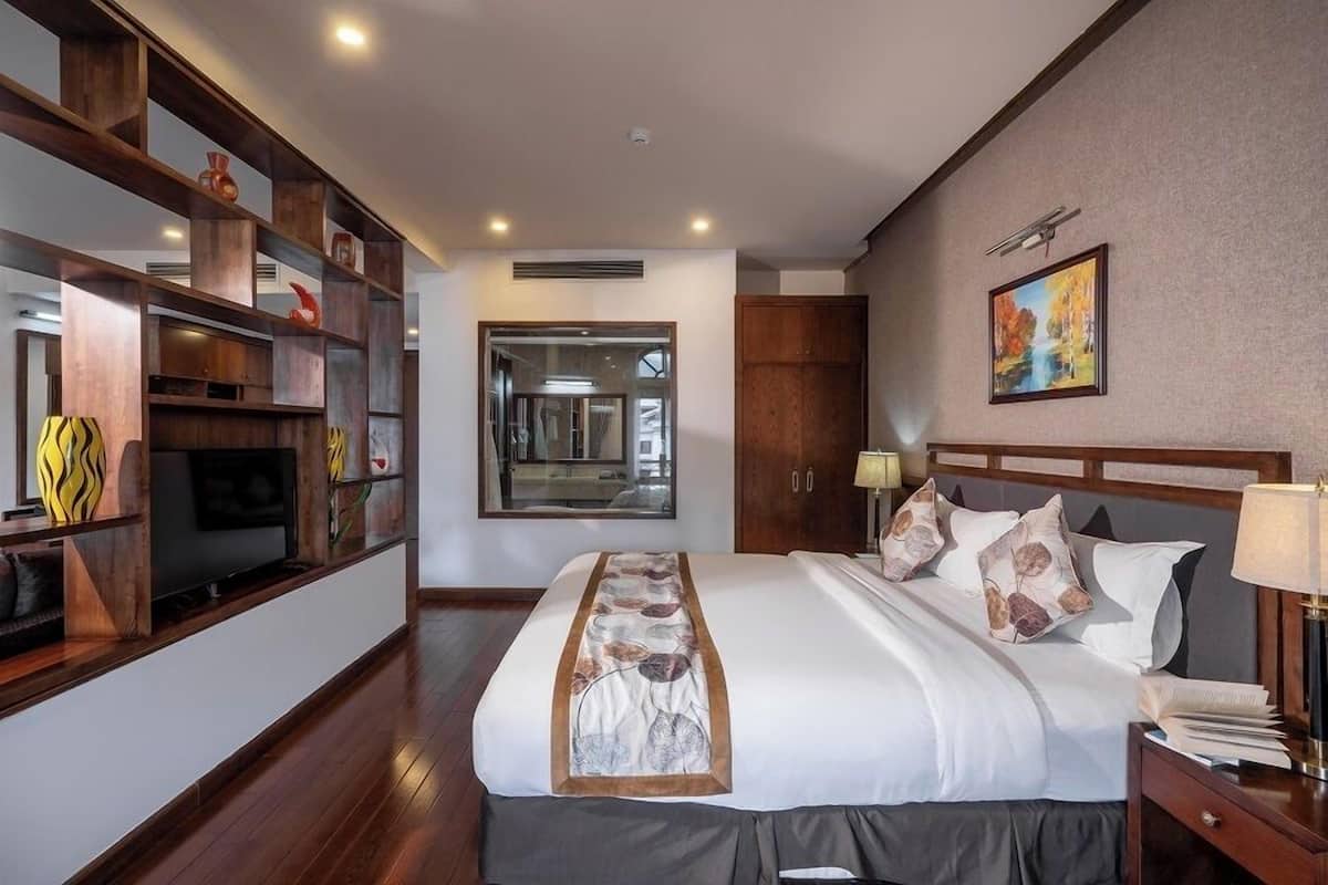 Grand-Suite, Stadtblick | Minibar, Zimmersafe, Schreibtisch, schallisolierte Zimmer