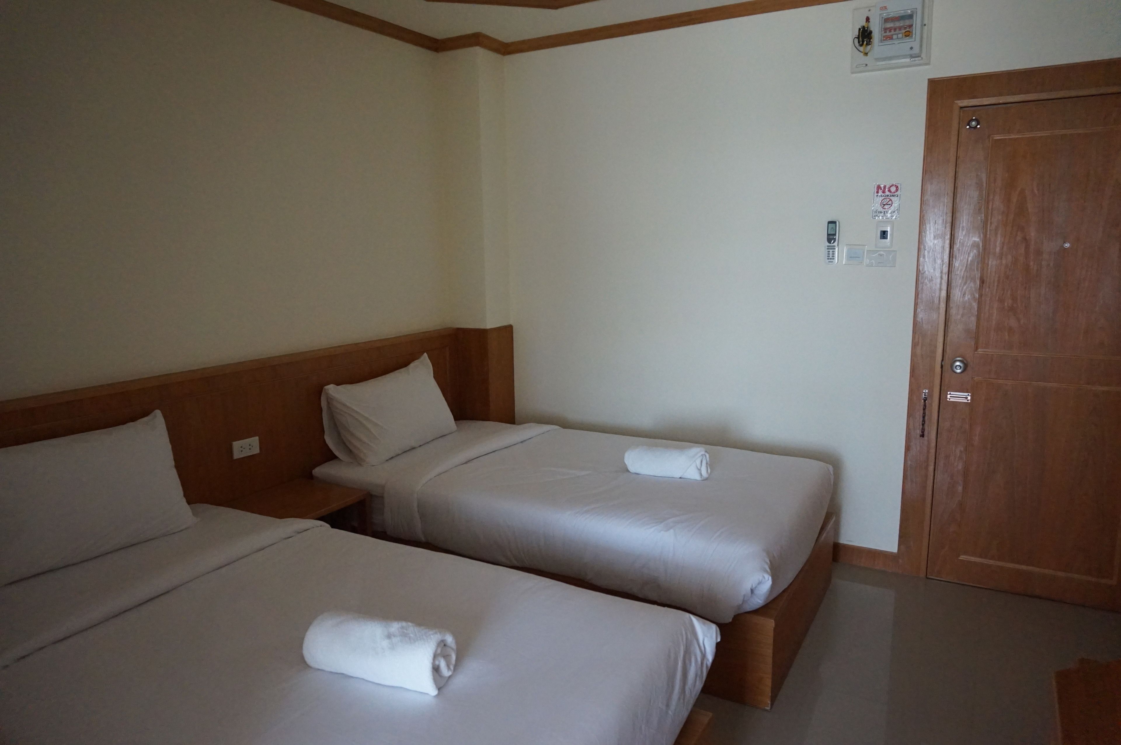 superior twin room | desk, free wifi