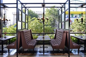 每日供应自助式早餐（每人 IDR 125000）