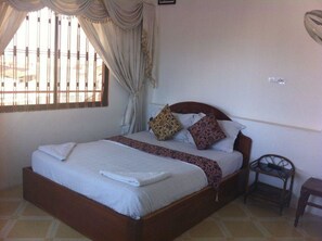 Doppelzimmer, 1 Schlafzimmer | Zimmersafe, Schreibtisch