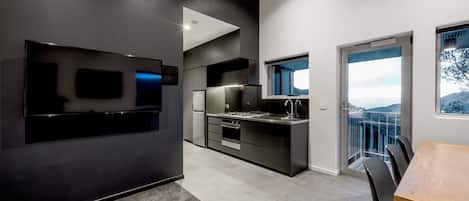 6 Share 2 Bedroom (2 King and 1 Bunk) | Living area | Smart TV, Netflix