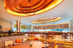 Hi ha 5 restaurants amb plats de cuina internacional