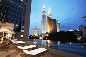 Outdoor pool - Impiana KLCC Club Tower (Kuala Lumpur)