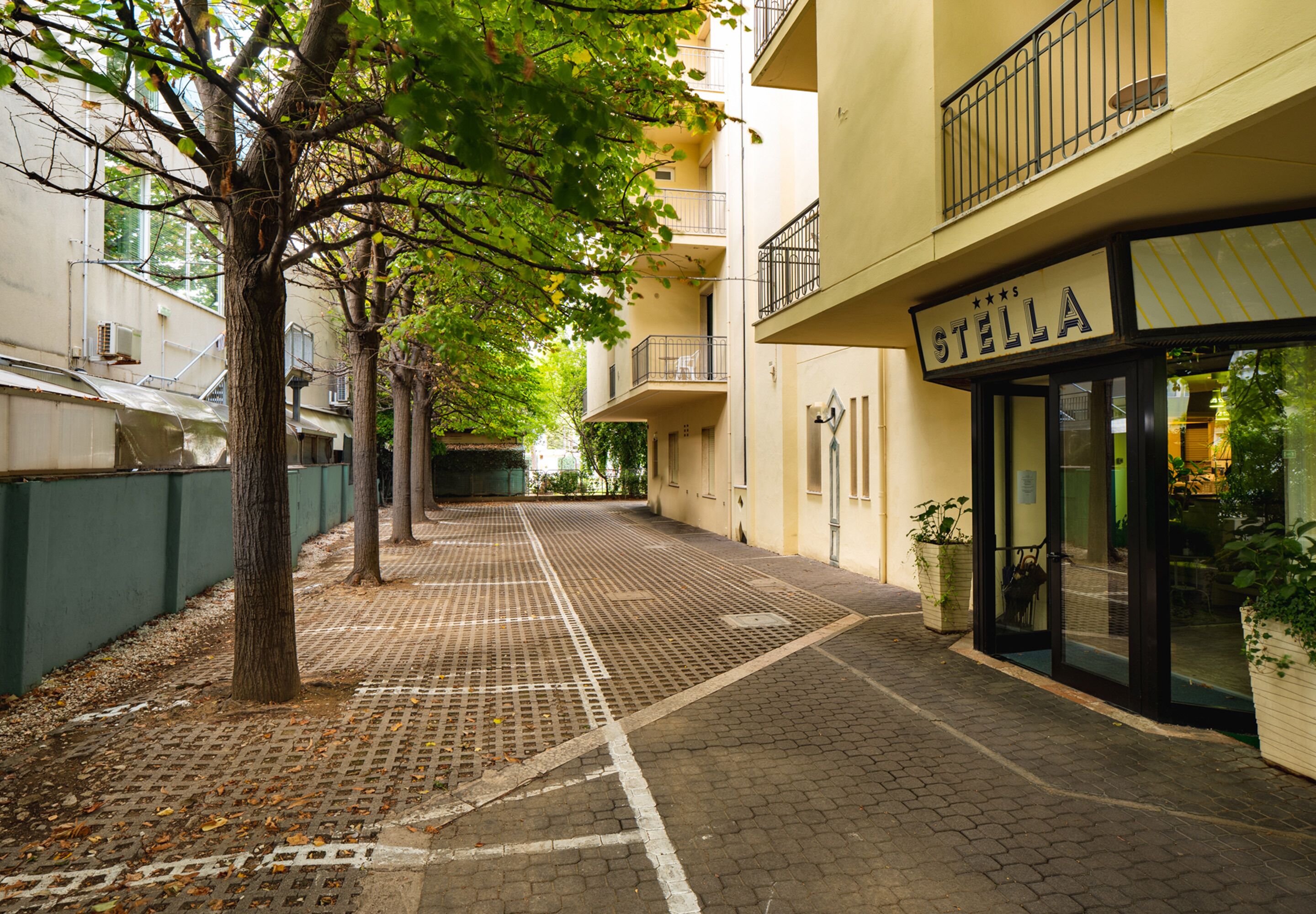 self-parking (surcharge) 16 per day