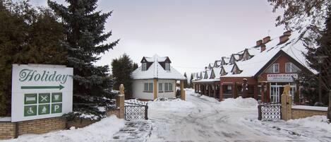 Fachada de la propiedad