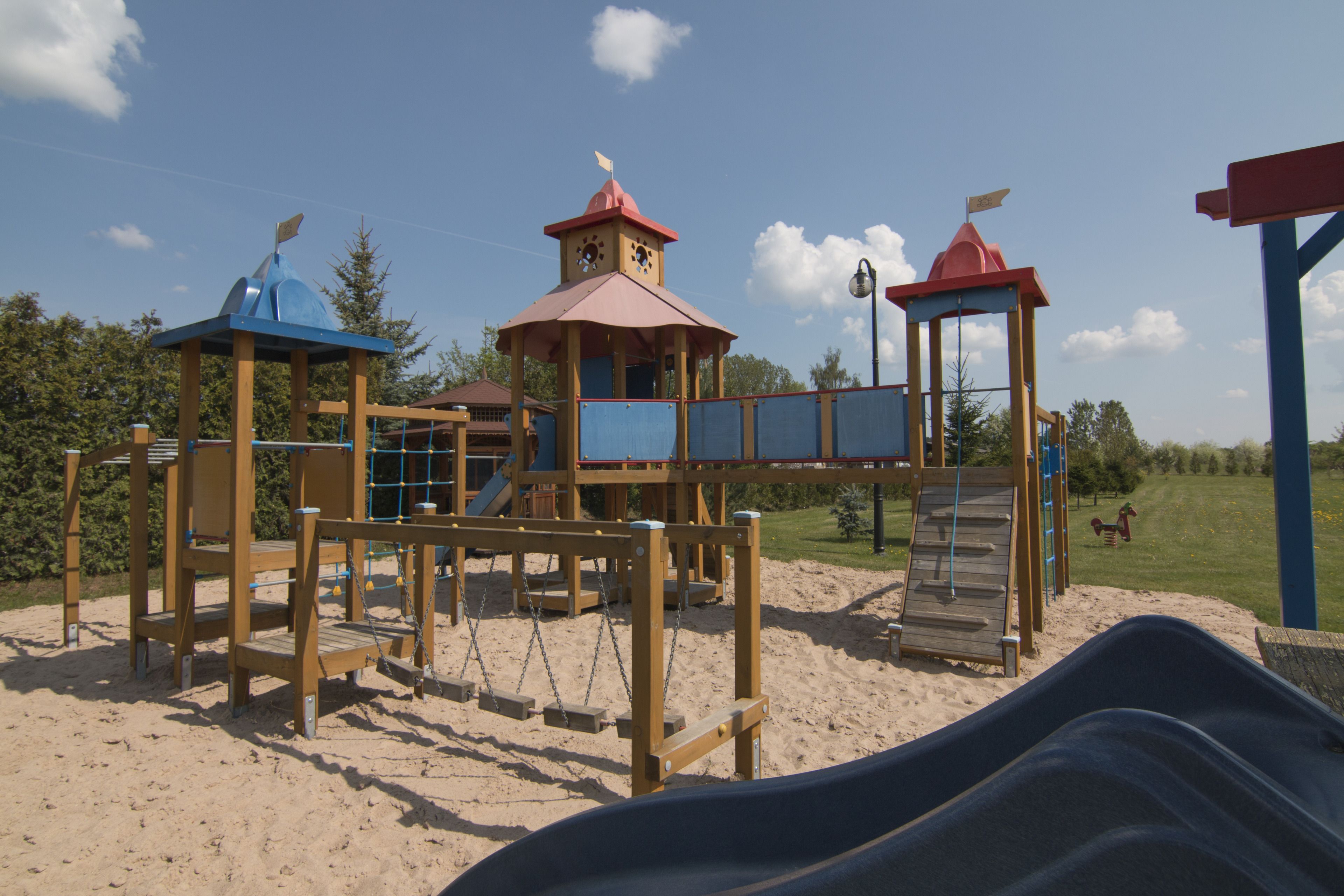 children’s play area – outdoor