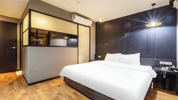 Double Room | Premium bedding, down comforters, free WiFi, bed sheets
