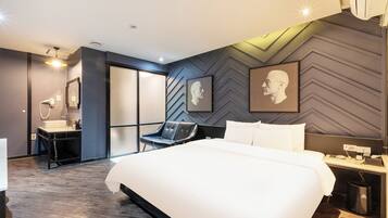 Double Room | Premium bedding, down comforters, free WiFi, bed sheets