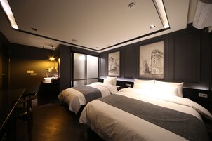 Ropa de cama de alta calidad, cubrecamas, wifi gratis y ropa de cama