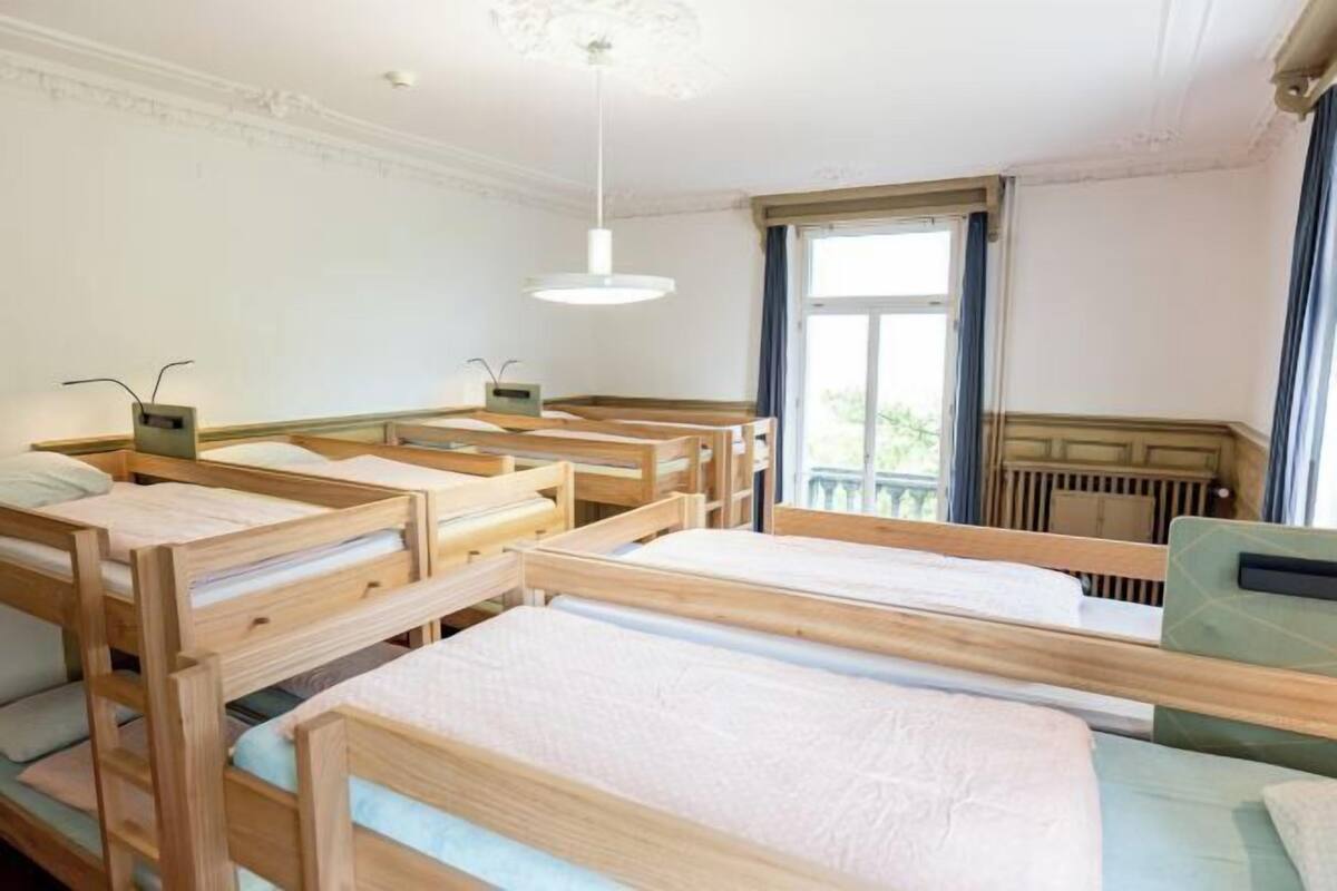 Caixa forta a l'habitació, escriptori i wifi gratuïta