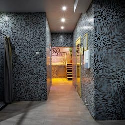 Couples treatment room(s), body treatments, aromatherapy