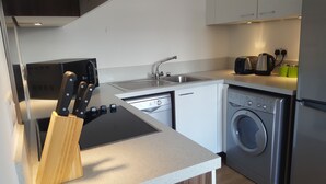 Unclassified image, 4 of 19, button - Guild House Apartments (Swindon)
