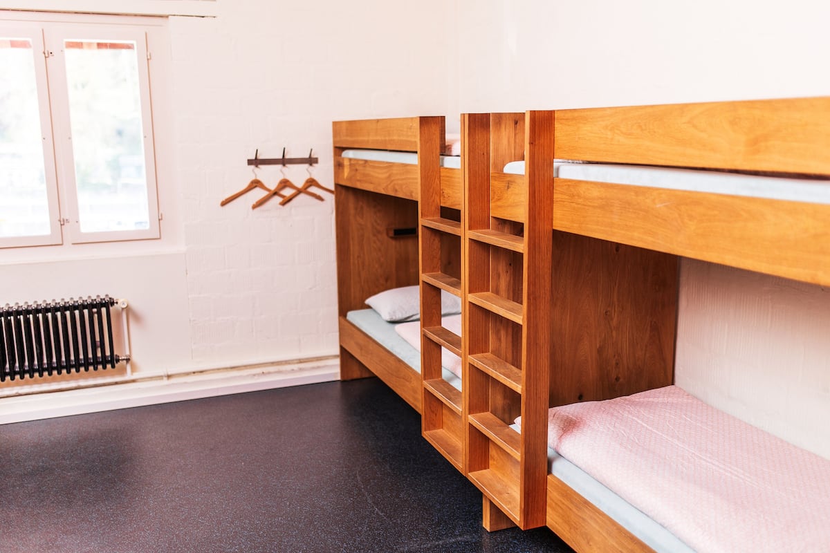 Coffres-forts dans les chambres, bureau, lits bébé (gratuits)