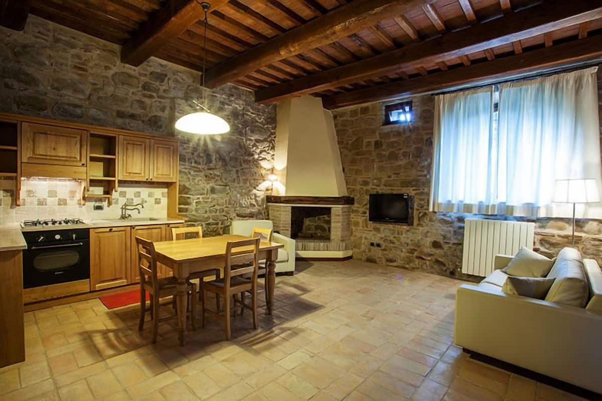 Apartment, 1 Schlafzimmer (Levriero) | Essbereich im Zimmer
