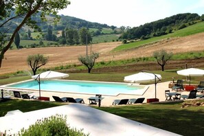 Piscina stagionale all'aperto