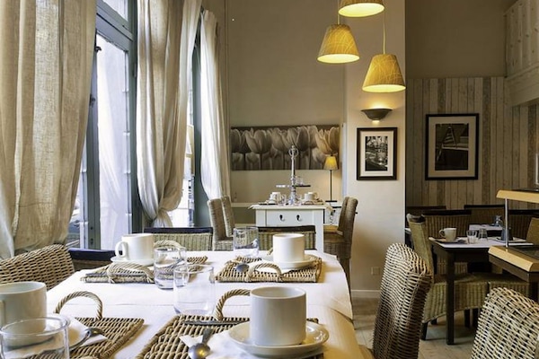 Daily buffet breakfast (EUR 14.90 per person)