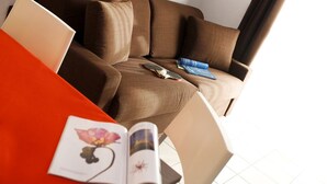 TV layar datar