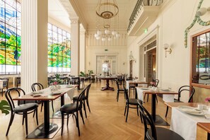 Reception hall - Hotel Herzoghof (Baden)