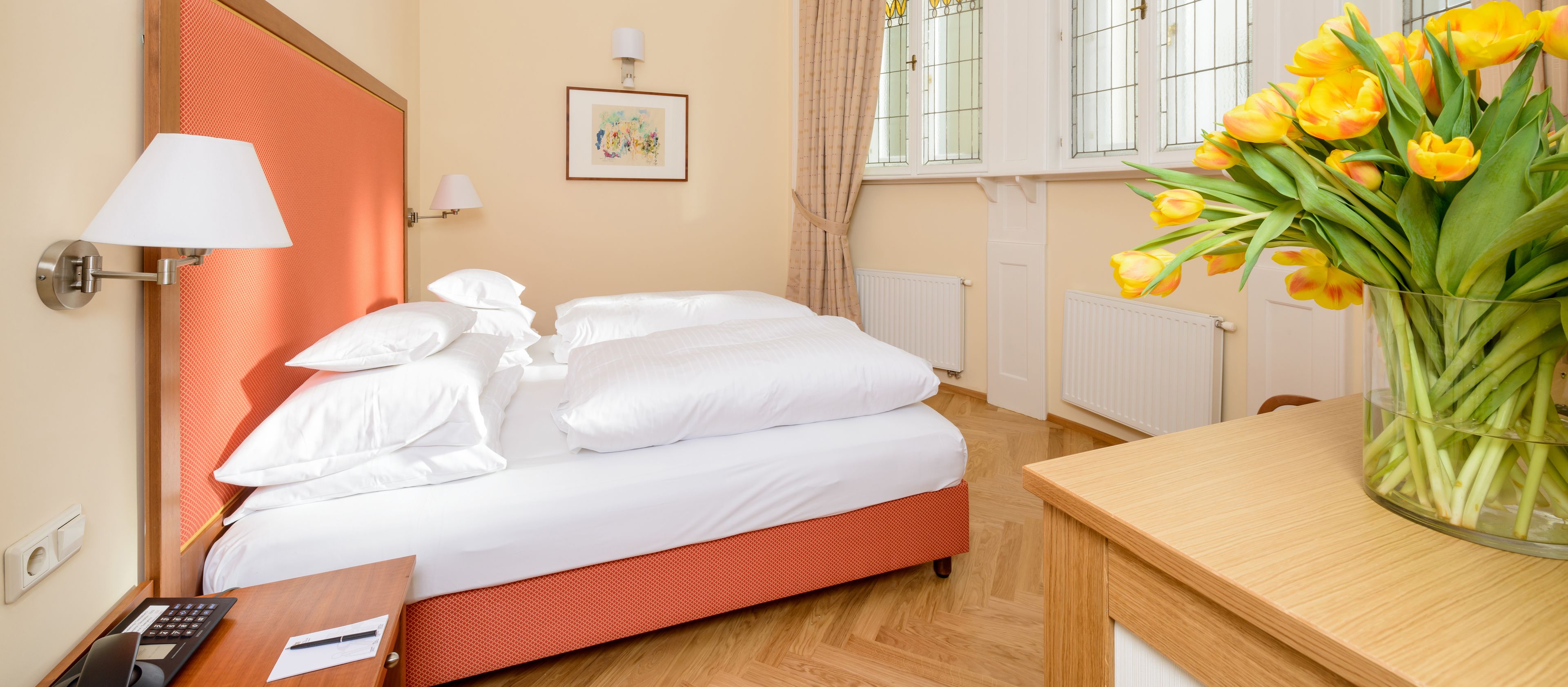 suite, balcony, park view | 1 bedroom, premium bedding, in-room safe, desk