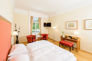 Superior Double Room, Courtyard View | Premium bedding, in-room safe, desk, soundproofing