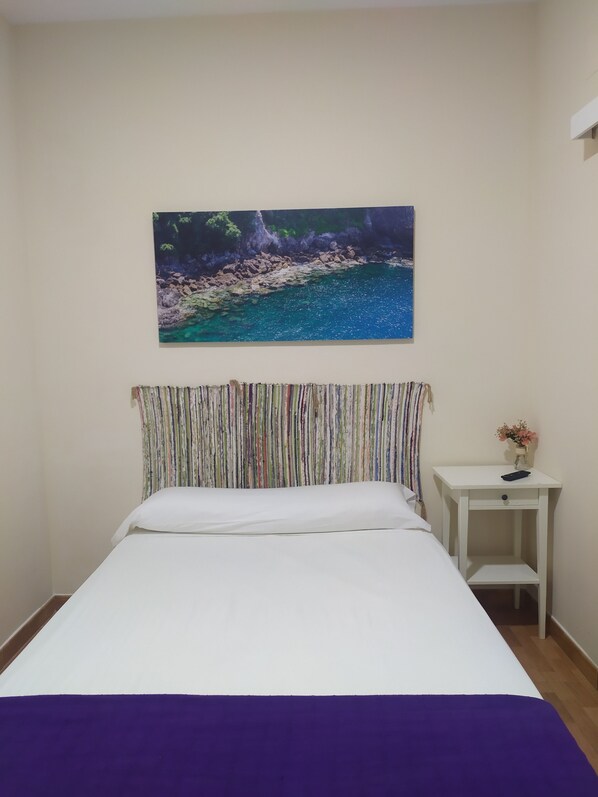 INDIVIDUAL (CAMA MATRIMONIAL) BAÑO PRIVADO