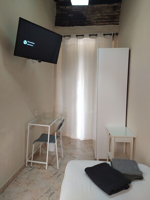 INDIVIDUAL BAÑO COMPARTIDO | Dihias secara berasingan, dilengkapkan perabot secara berasingan, meja 