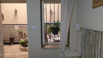 Habitació doble bàsica | Decoració individual, mobiliari individual i escriptori
