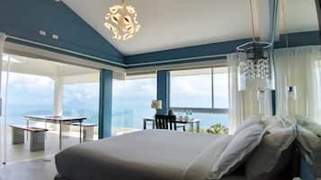 Sky King Suite | 1 bedroom, premium bedding, in-room safe, iron/ironing board