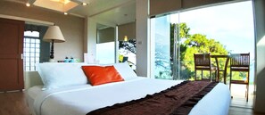 Suite | Premium bedding, in-room safe, iron/ironing board, rollaway beds