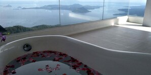 Sky King Suite | Balcony