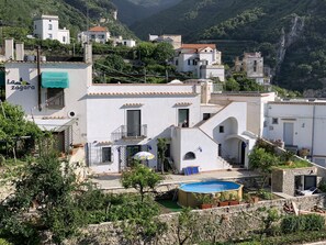 Front of property - Villa La Zagara (Minori)