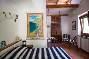 Standard-Doppel- oder -Zweibettzimmer