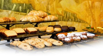 Daily buffet breakfast for a fee