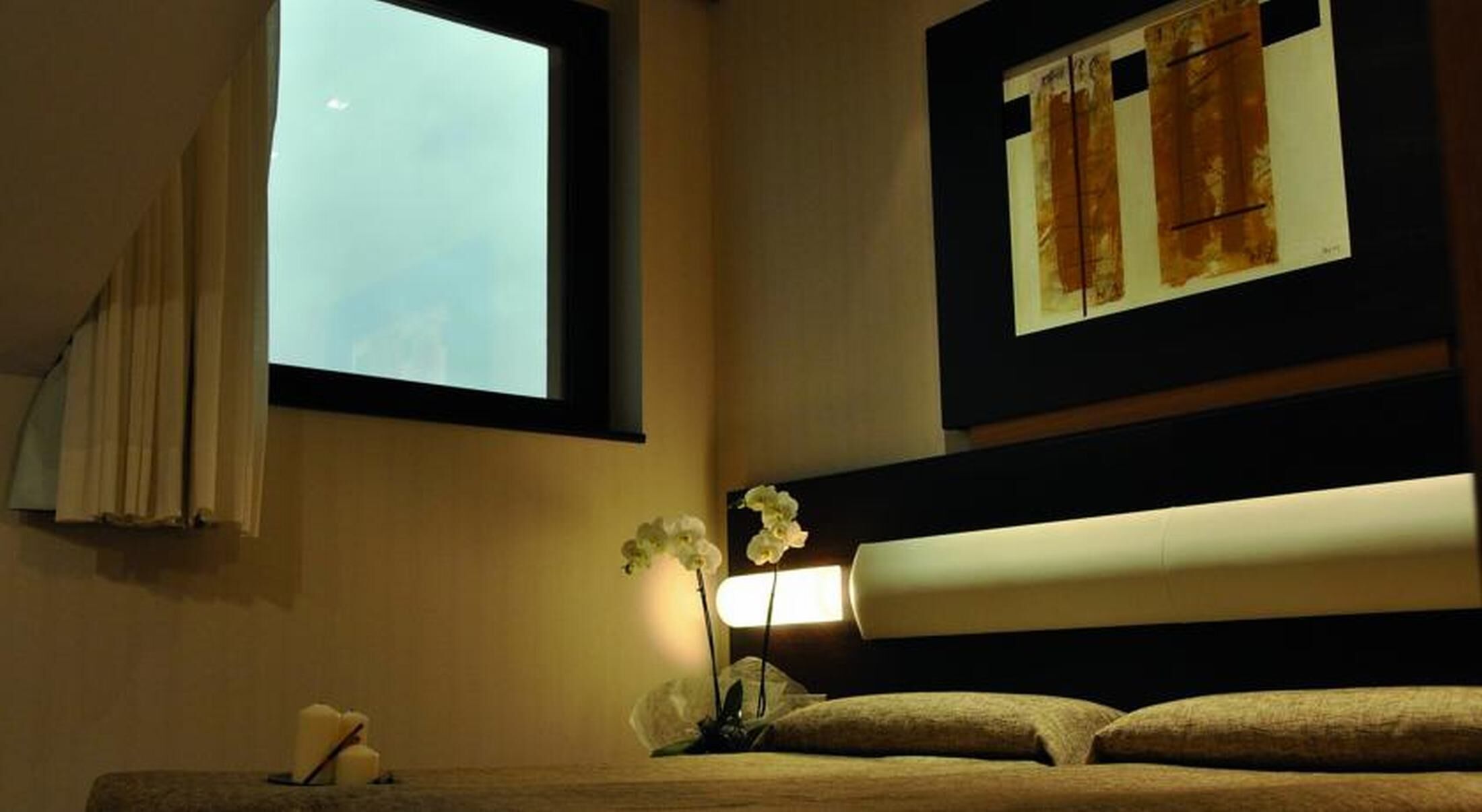 Minibar, una cassaforte in camera, una scrivania, tende oscuranti