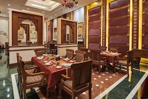 Restaurant - The Ummed Ahmedabad Airport (Ahmedabad)