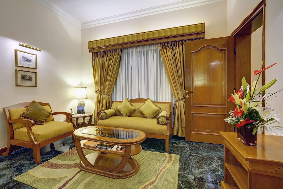 1 bedroom, premium bedding, minibar, in-room safe