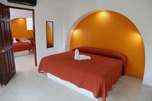 Standard Room, 1 King Bed | In-room safe, desk, blackout drapes, iron/ironing board - Hotel Alikar Huatulco (Santa María Huatulco)