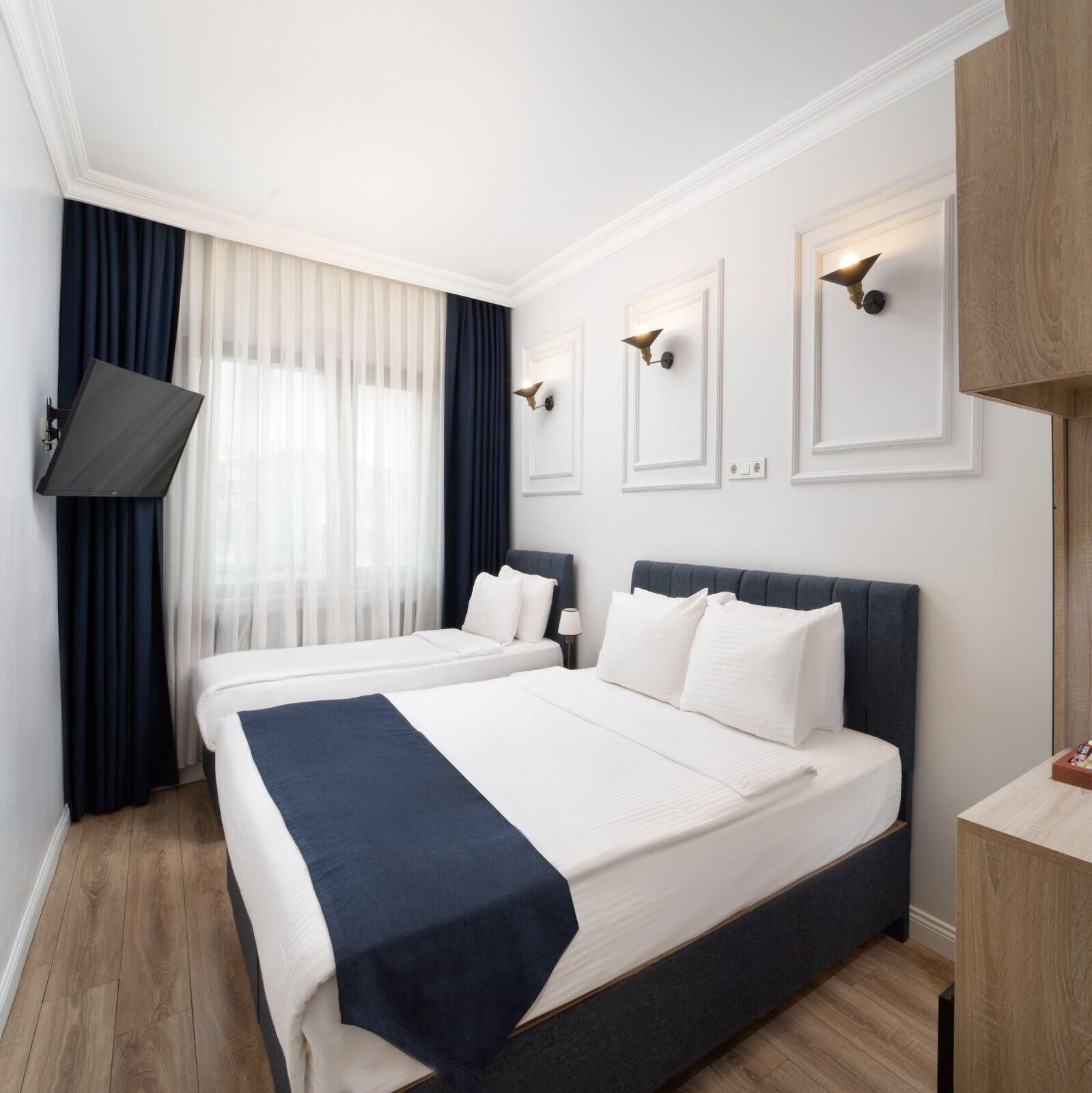 Italienske Frette-laken, sengetøy av topp kvalitet, dundyner og minibar