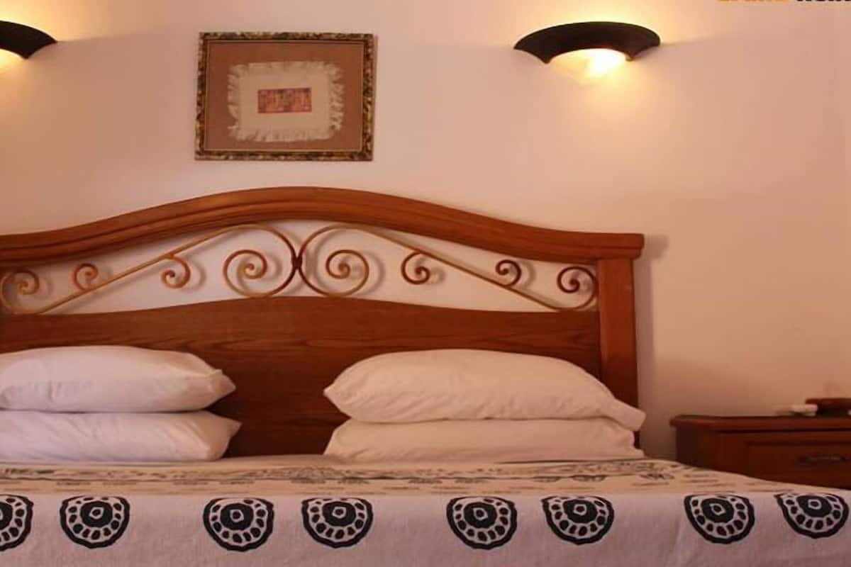 Minibar, coffres-forts dans les chambres, rideaux occultants