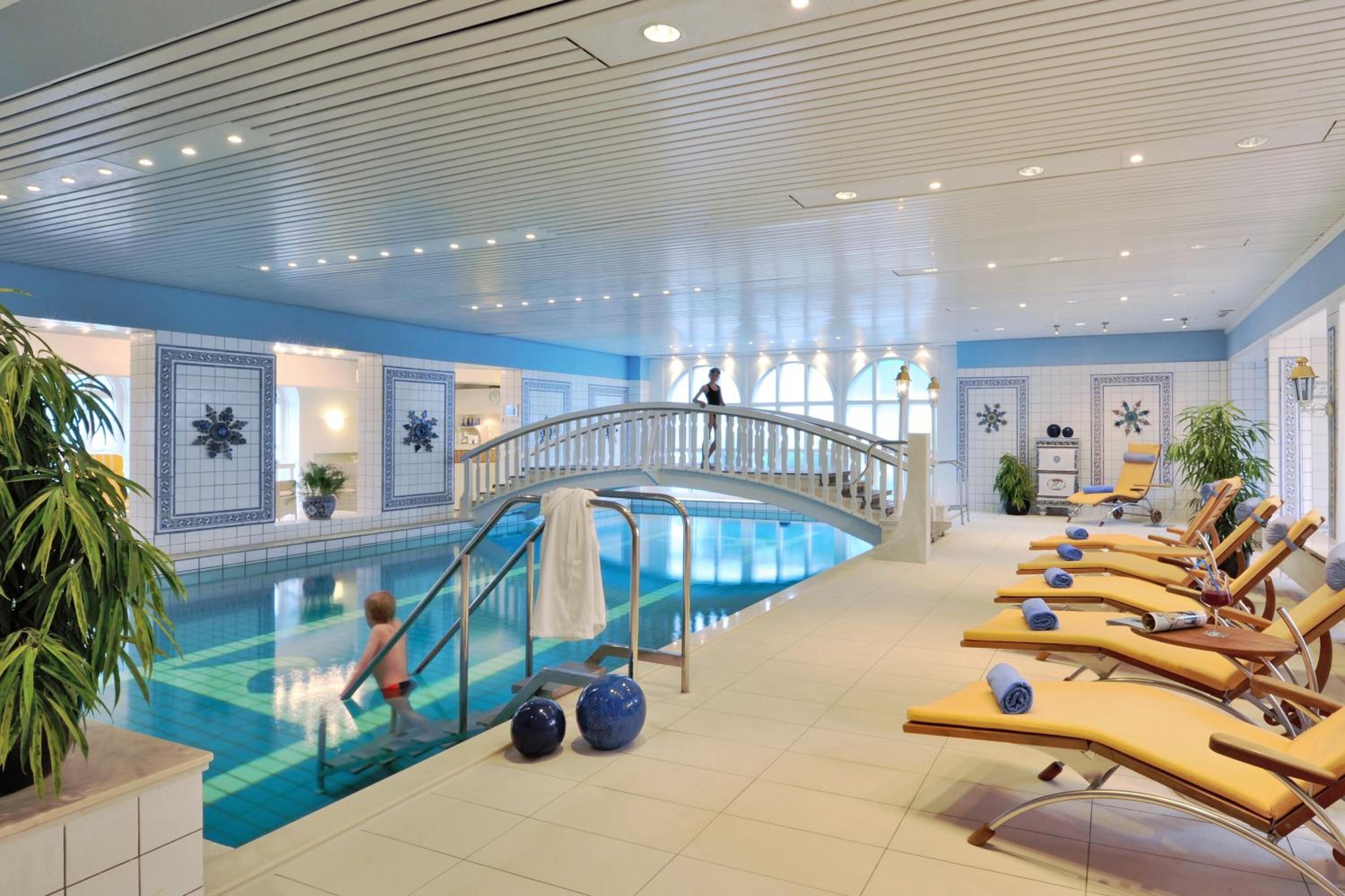 Indoor pool, outdoor pool
