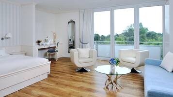 1 Schlafzimmer, hochwertige Bettwaren, Daunenbettdecken