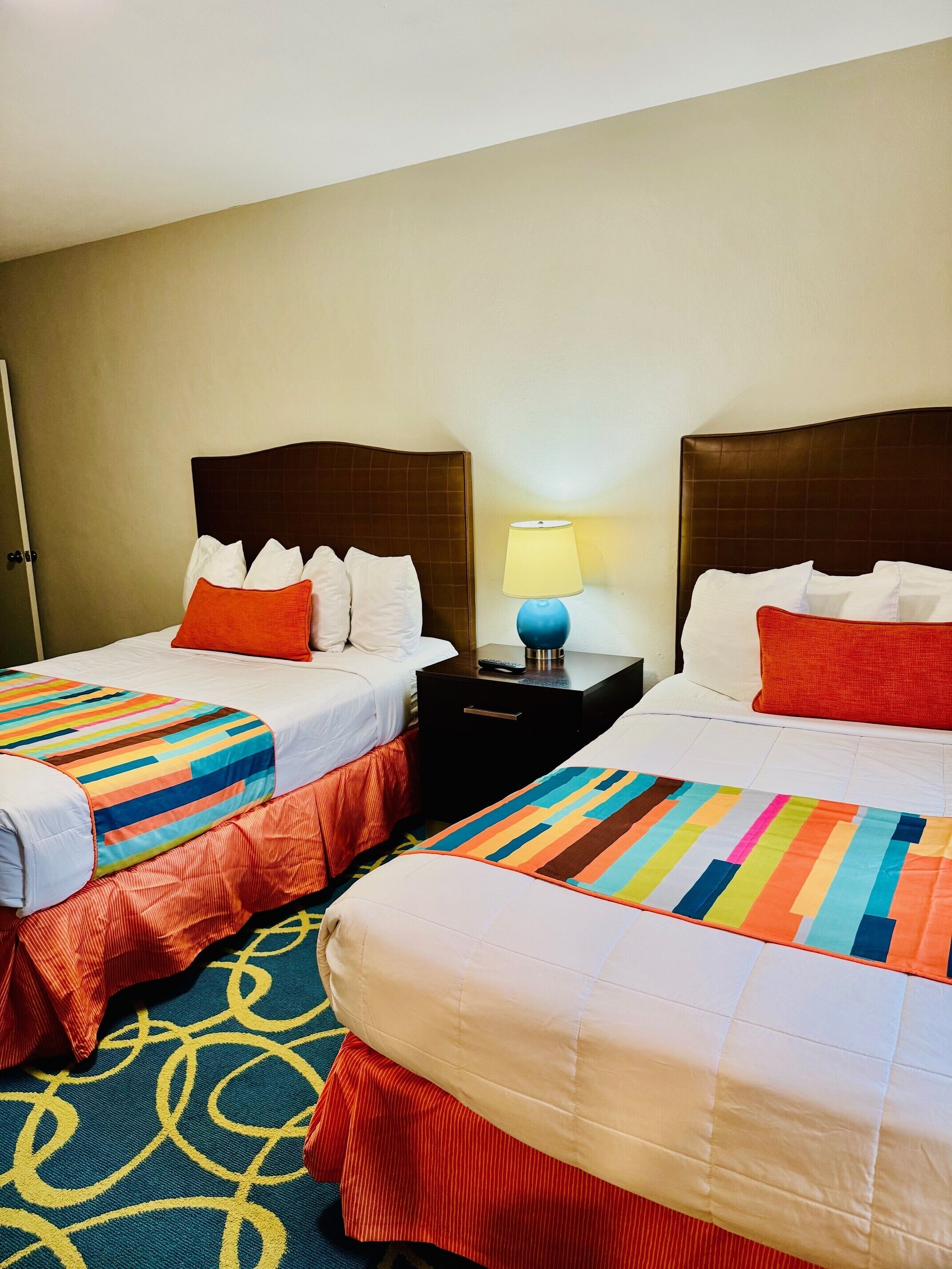 Zimmersafe, Bügeleisen/Bügelbrett, Bettwäsche