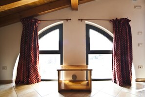 Basic Studio, 1 Bedroom | Desk, rollaway beds, free WiFi, bed sheets