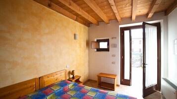 Habitación clásica | 1 habitación, escritorio, camas extra y wifi gratis
