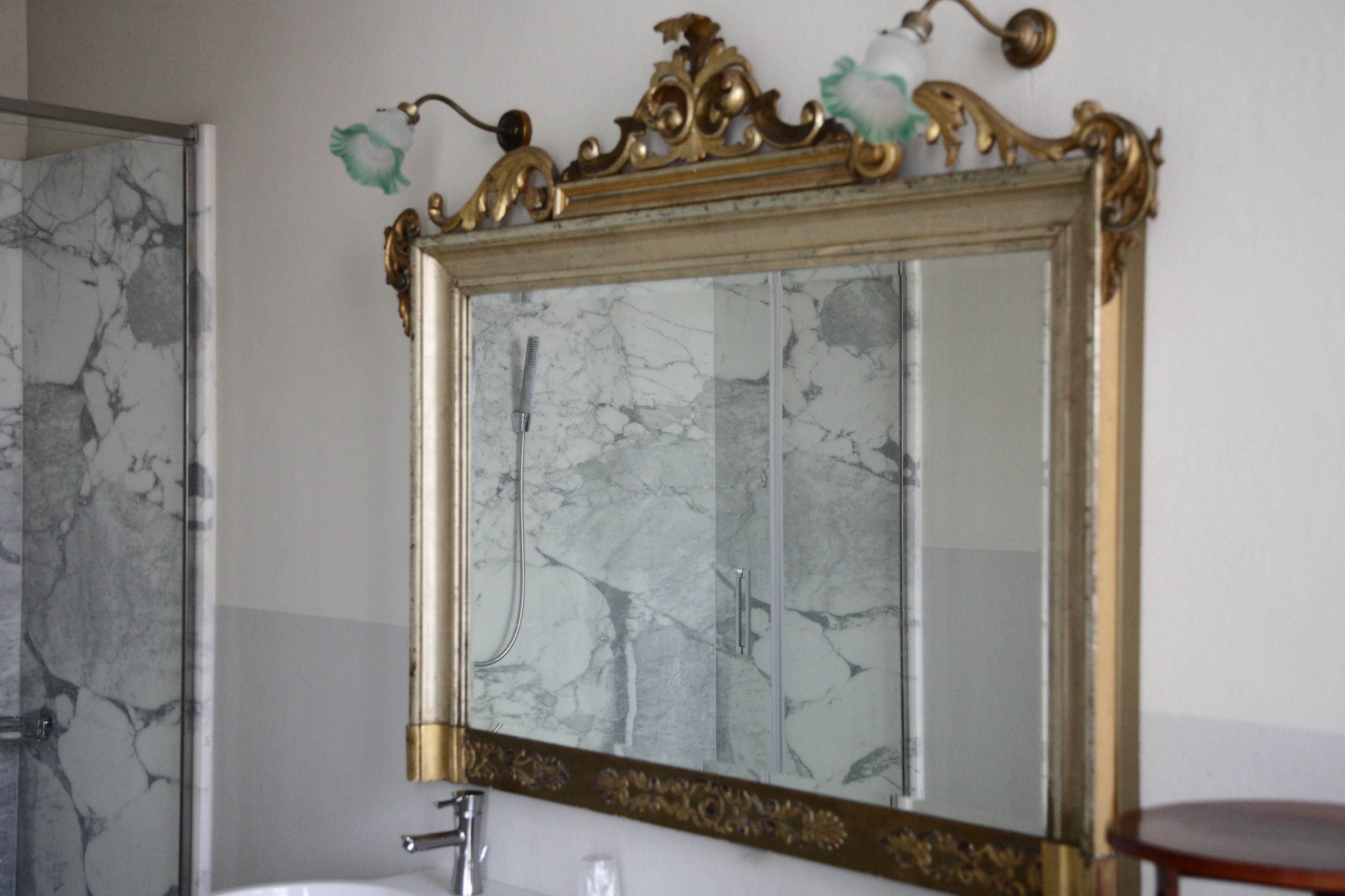 deluxe double or twin room, city view (l'amore) | bathroom | free toiletries, hair dryer, slippers, towels